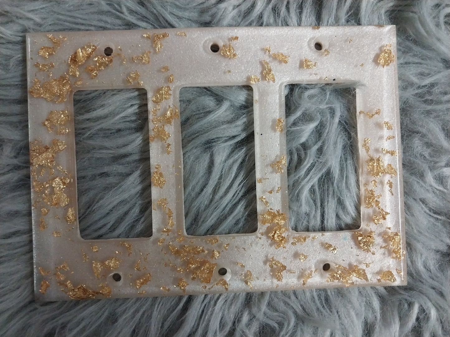 Light switch faceplate - 3 switch goldflake